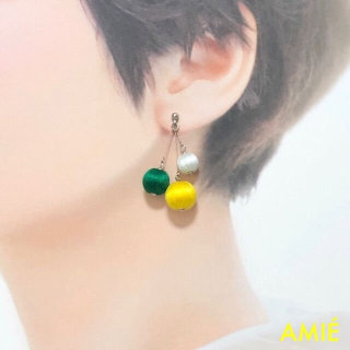 AMIÉさんの巻玉アクセサリー（フランスDMC社の刺繍糸）